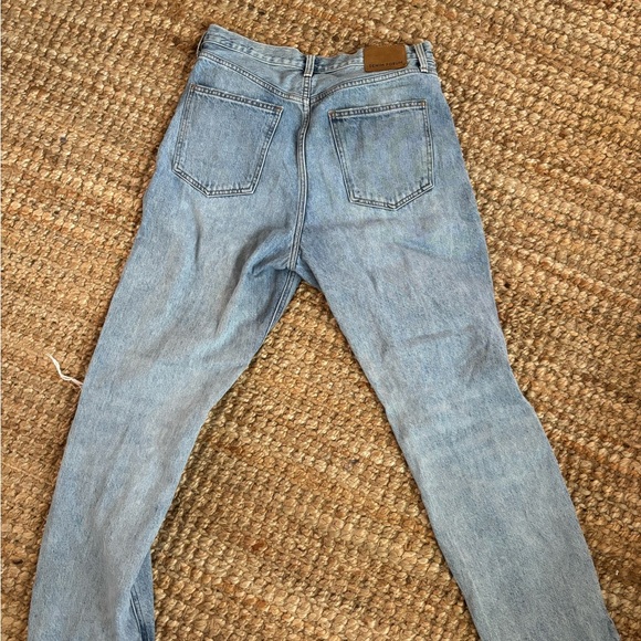 The perfect ripped jeans 🌸 - Picture 2 of 5